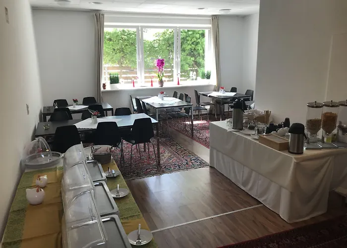 Garni Lore Hotel